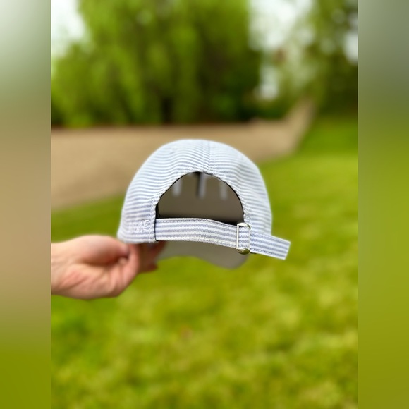 Palace hat - Picture 4 of 6